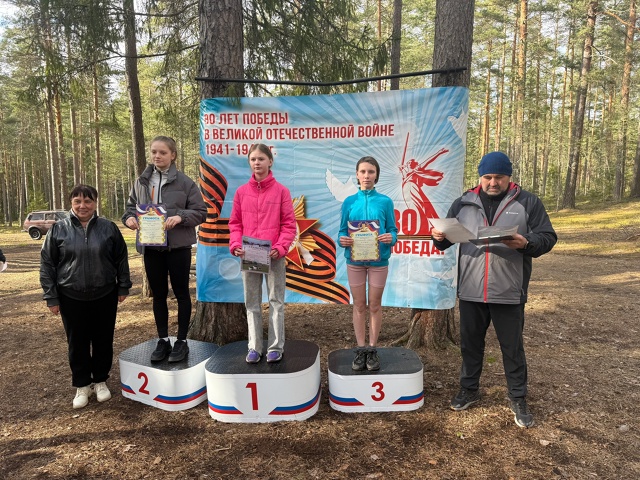 Юные кроссменки школы пробежали на первом этапе Кубка спортивной школы!.